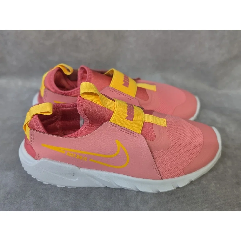 Nike Flex Runner 2 Girls‎ 5Y Coral Chalk New